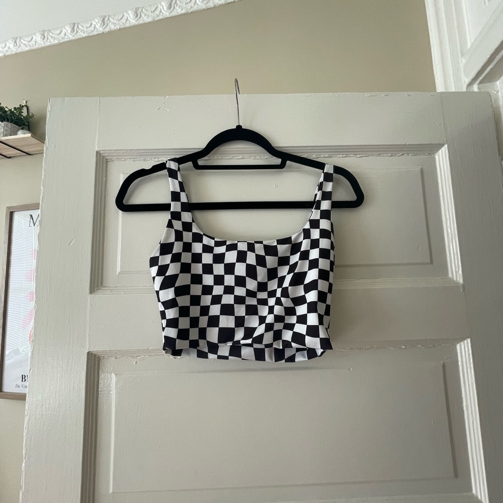 Wavy checkered tank - Picture 2 of 2